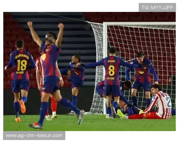 巴萨新战略揭秘:引入强硬型中场,重塑球队核心竞争力